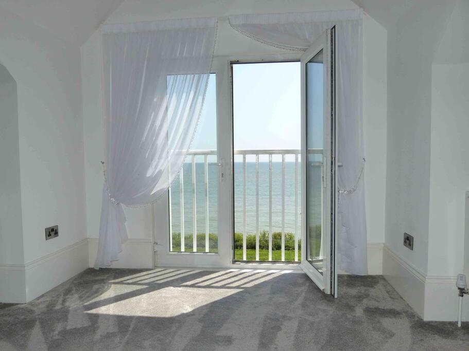 Amazing Sea Views And Much More…. Apartment Бродстеърс Екстериор снимка